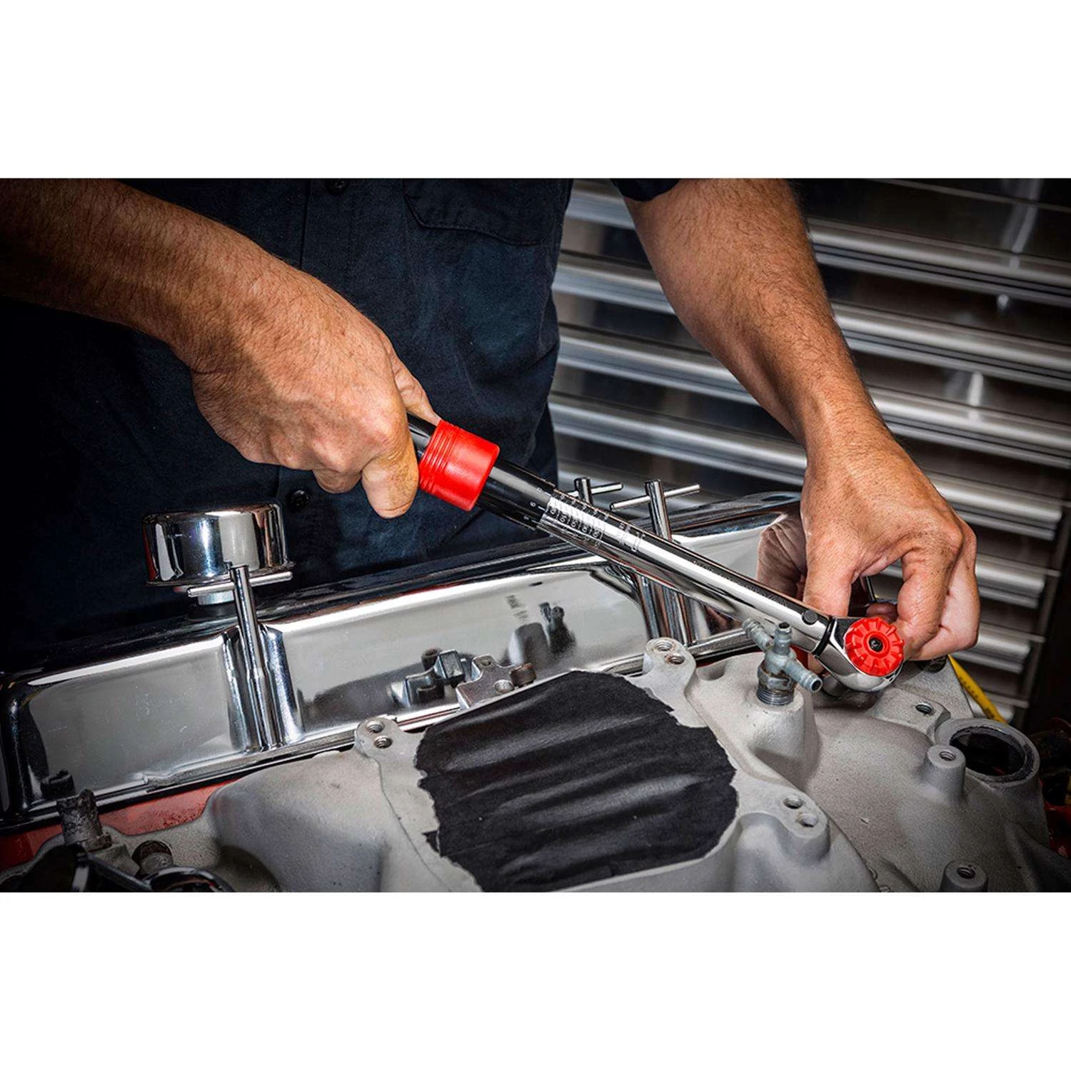 Crescent 3/8 In. Drive Metric And SAE Micrometer Torque Wrench 19.5 In. L 1 Pc 4 Crescent 3/8 In. Drive Metric And SAE Micrometer Torque Wrench 19.5 In. L 1 Pc - Image 2