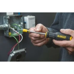 DeWalt Max Fit Phillips/Slotted Assorted Screwdriver Set 4 Pc -Craftsman Store 97007600 8b24 4f90 a612 724c7b08b904